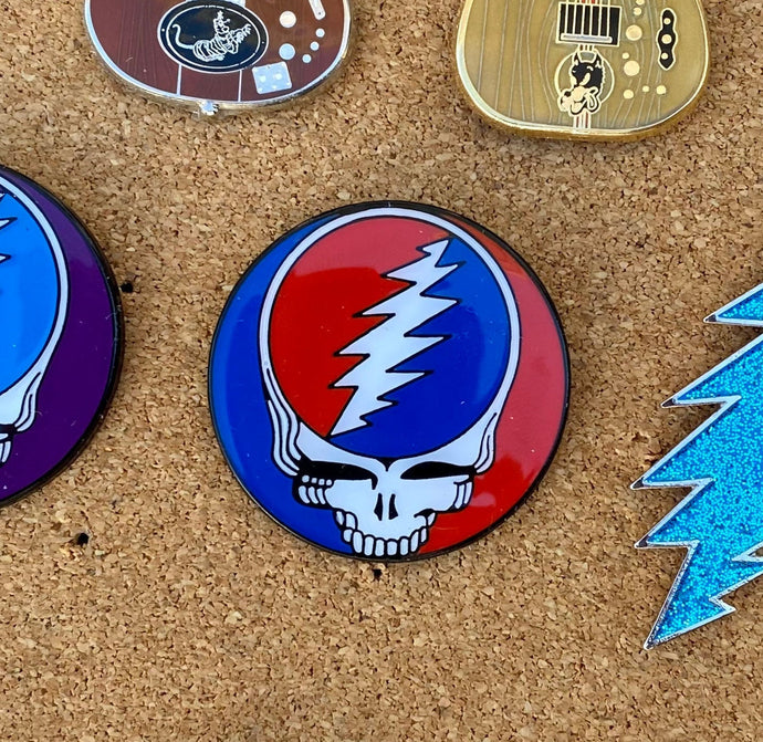 Hat Pin - Steal Your Face - Classic Skull w/ Lightning Bolt  - l1 1/4” Tall - 2 Pin Posts -  Stealie Pins